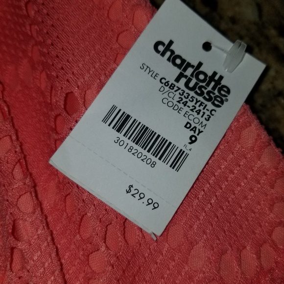 Dress - Picture 3 of 5